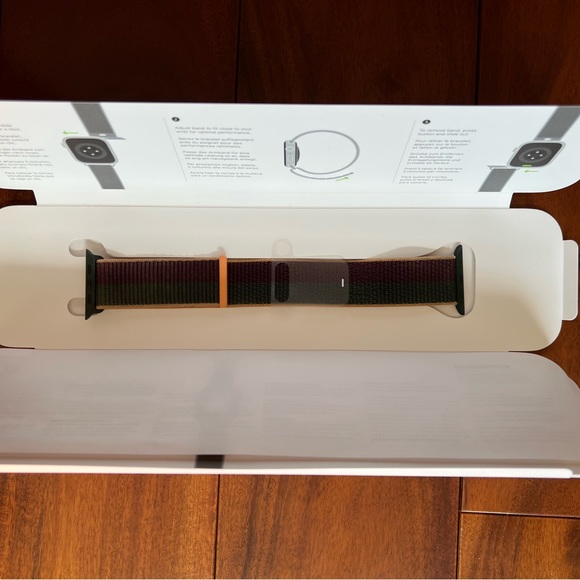 Apple Watch Series 7 45MM gps + Cellular - Picture 2 of 11